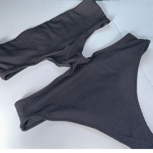 NWOT Superdown | Revolve | Darcey Cut Out Bodysuit in Black Sz S - Picture 6 of 7